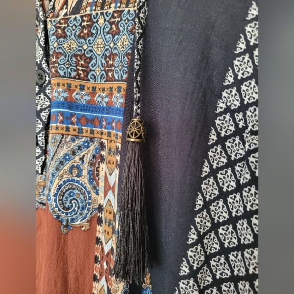 Tribal Jeans Arctic Dreamer Women's Blouse 100% Rayon Tassels Multicolor S/P - Picture 8 of 15
